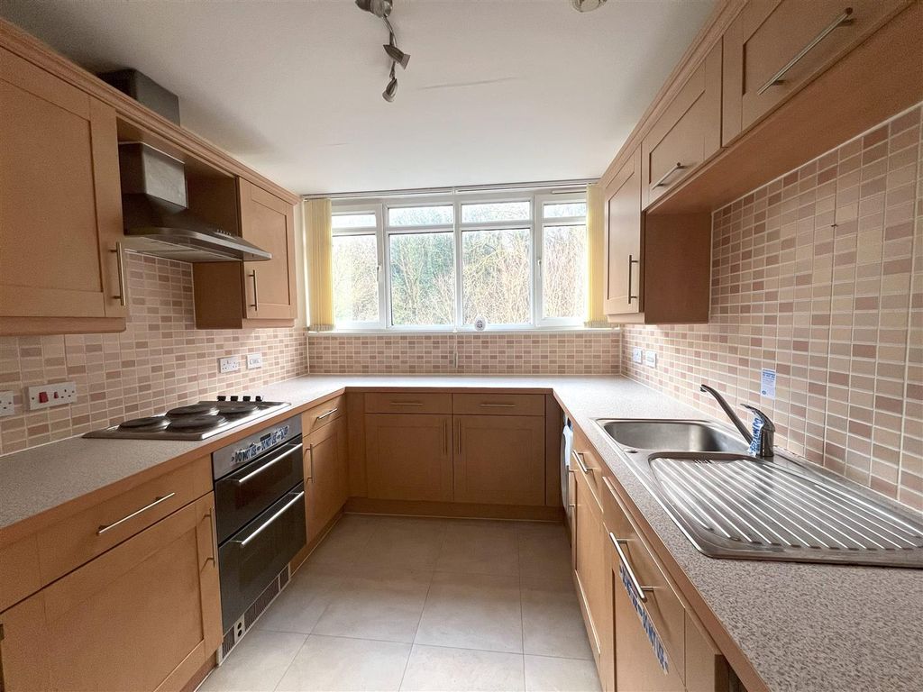 Additional image 3 of 3 bed flat for saleMill Green, Congleton CW12