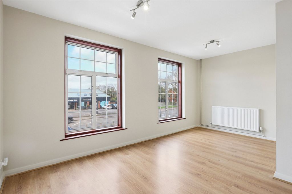 Additional image 4 of 3 bed flat for salePortsmouth Road, Cobham, Surrey KT11