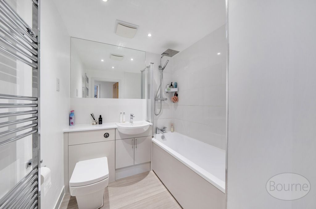 Additional image 7 of 1 bed flat for saleWoodgate Close, Tartar Road, Cobham, Surrey KT11