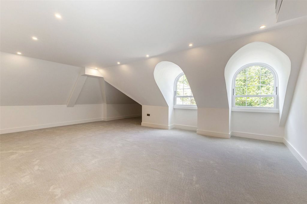 Additional image 5 of 3 bed flat for saleGreen Lane, Cobham, Surrey KT11