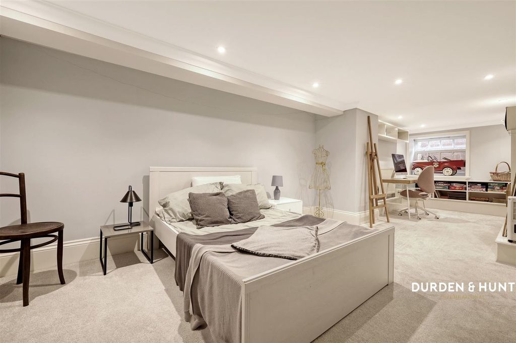 Additional image 11 of 4 bed flat for saleEast Hill, Colchester CO1