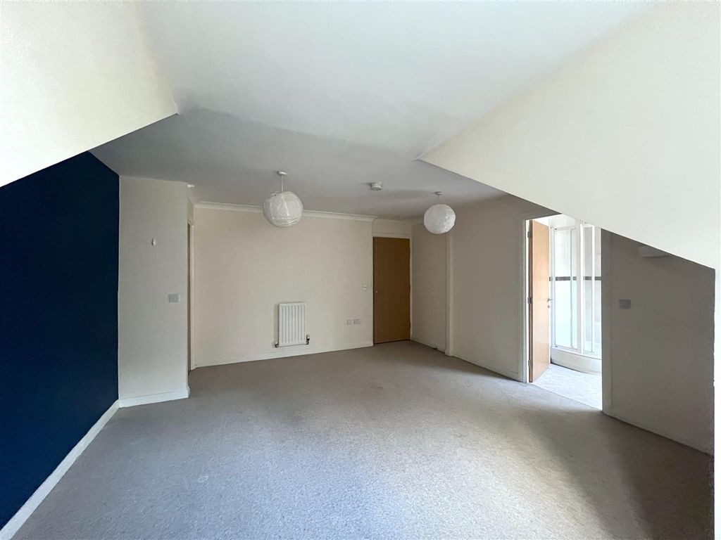 Additional image 7 of 3 bed flat for saleMill Green, Congleton CW12