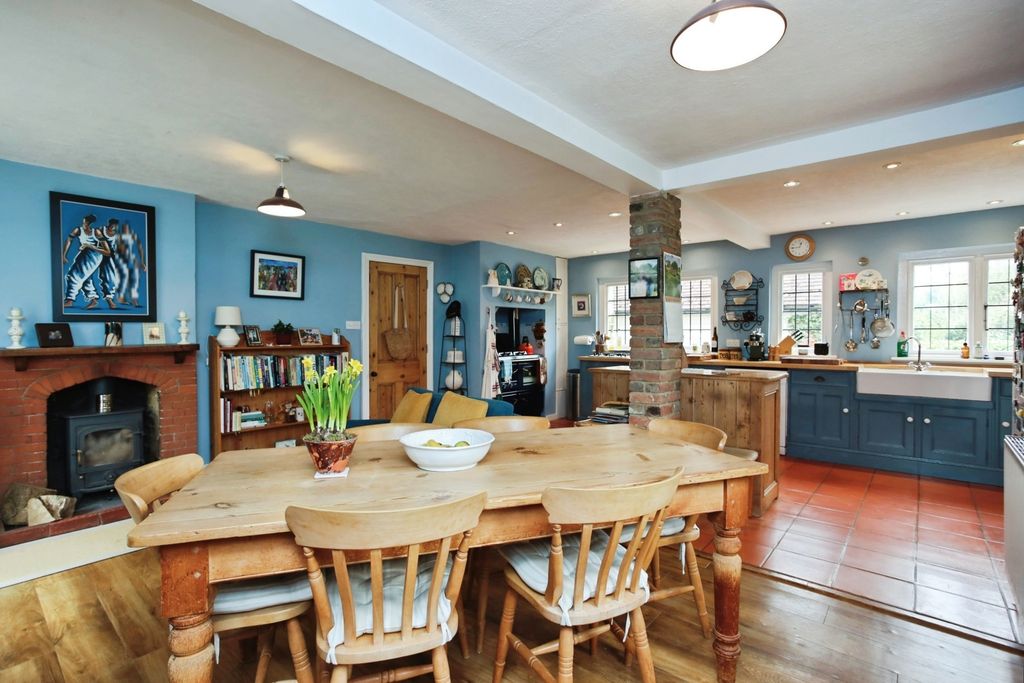 Additional image 5 of 4 bed detached house for saleHawkhurst Road, Cranbrook, Kent TN17