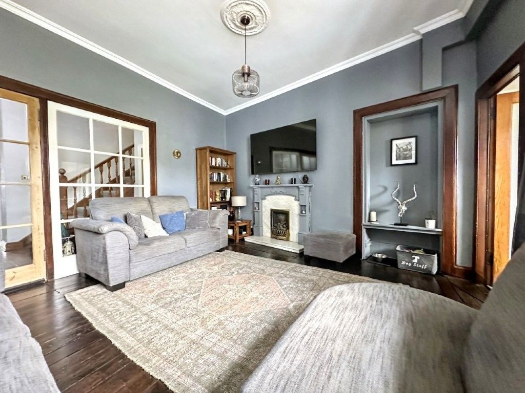 3 bed terraced house for saleMarket Square, Coldstream TD12 photo 4