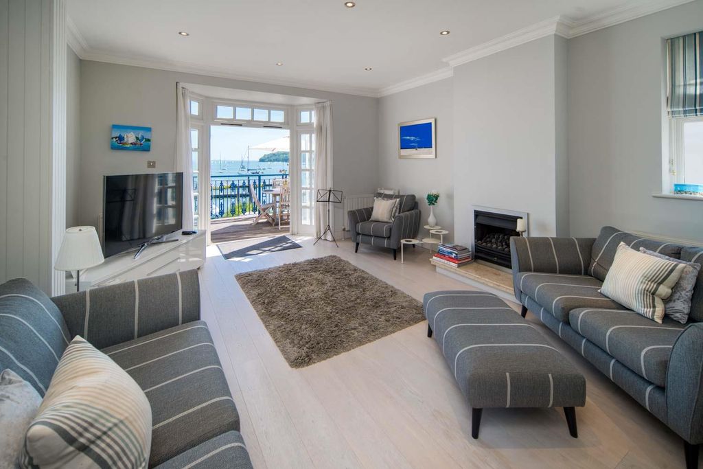 Additional image 7 of 4 bed town house for saleOld Town, Cowes, Isle Of Wight PO31