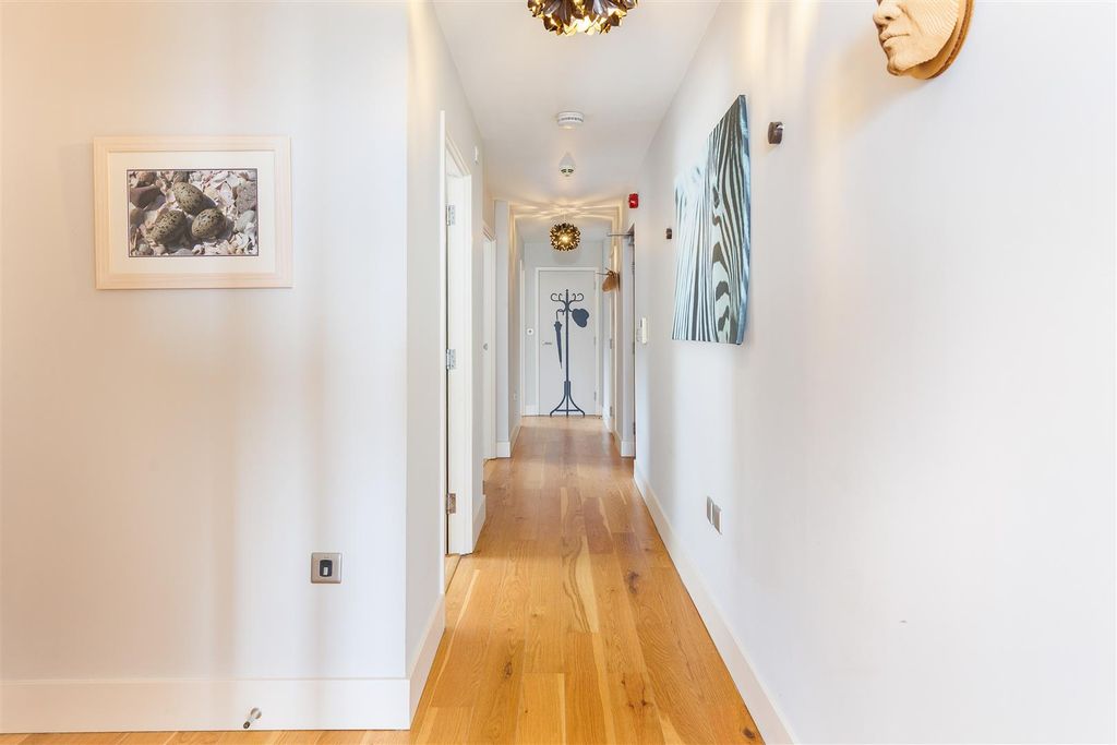 Additional image 11 of 3 bed flat for saleCowes, Isle Of Wight PO31