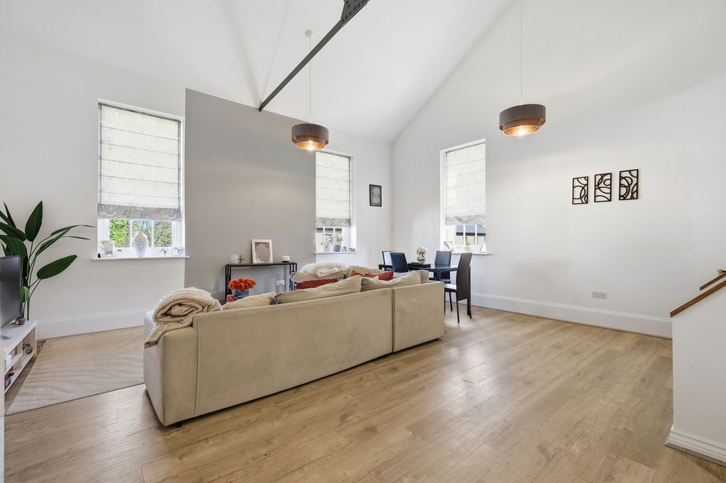Additional image 7 of 2 bed flat for saleLondinium Road, Colchester CO2