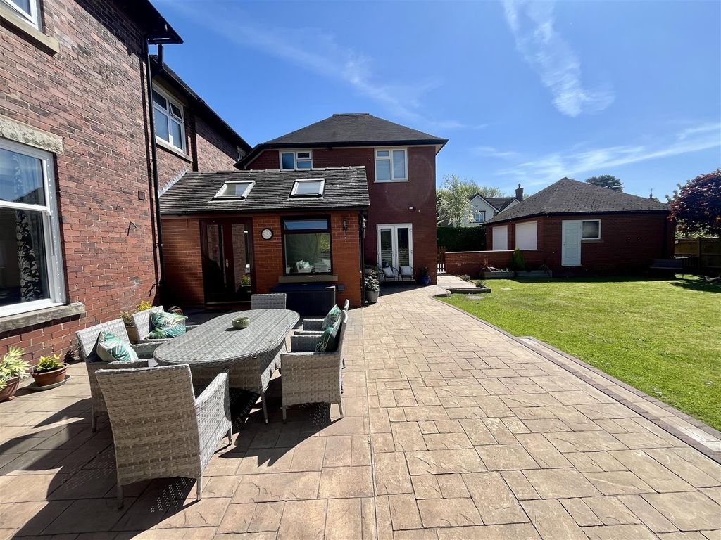 Additional image 10 of 5 bed detached house for salePark Lane, Congleton CW12