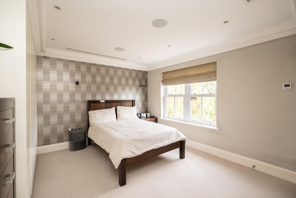 Additional image 20 of 5 bed detached house for saleHeath Ridge Green, Cobham, Surrey KT11
