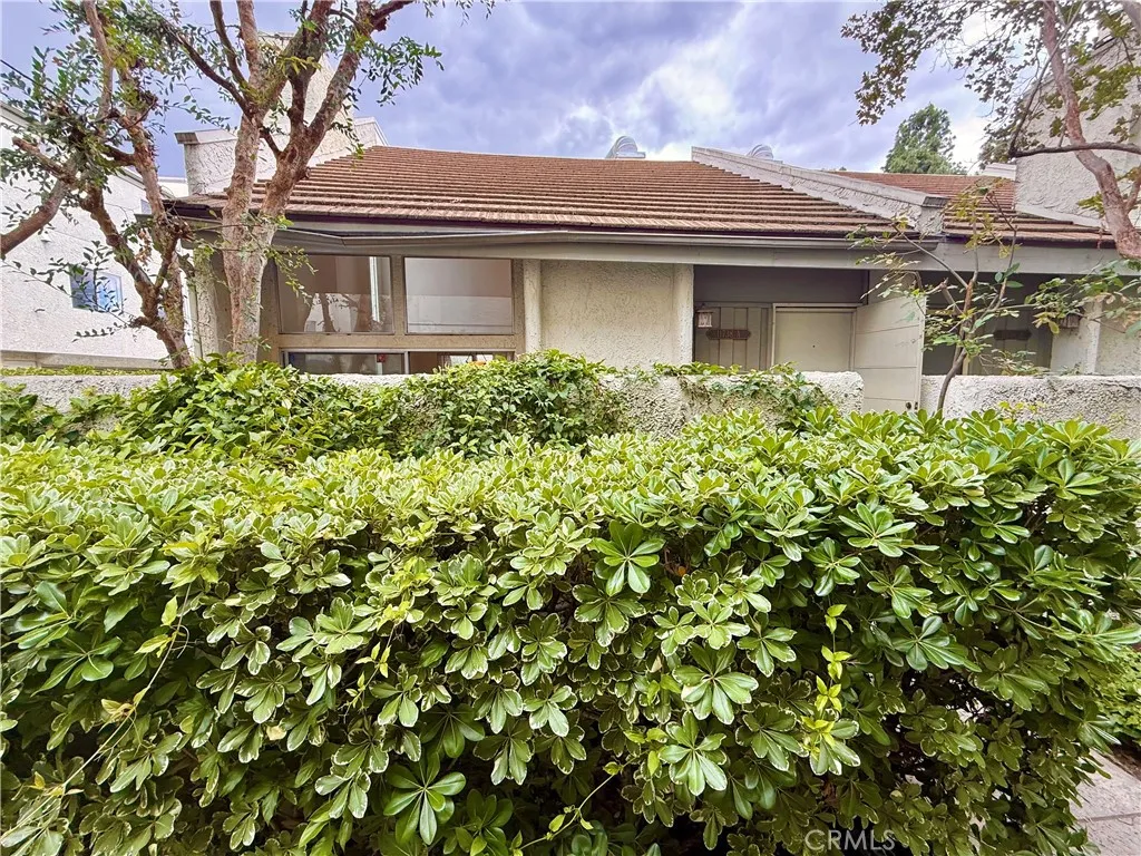 11738 Moorpark Street Unit A, Studio City, CA 91604 photo 2
