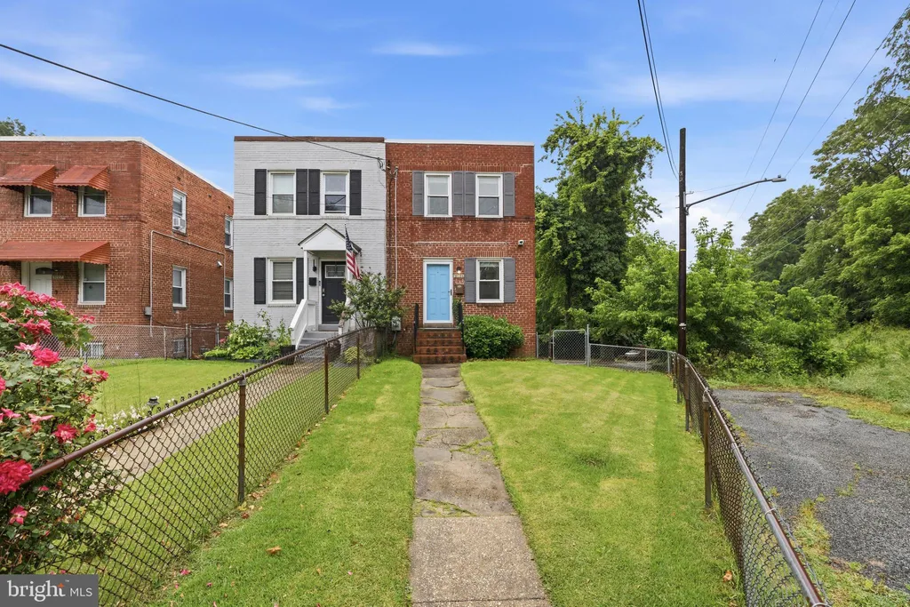 3101 E Street SE, Washington, DC 20019 photo 2