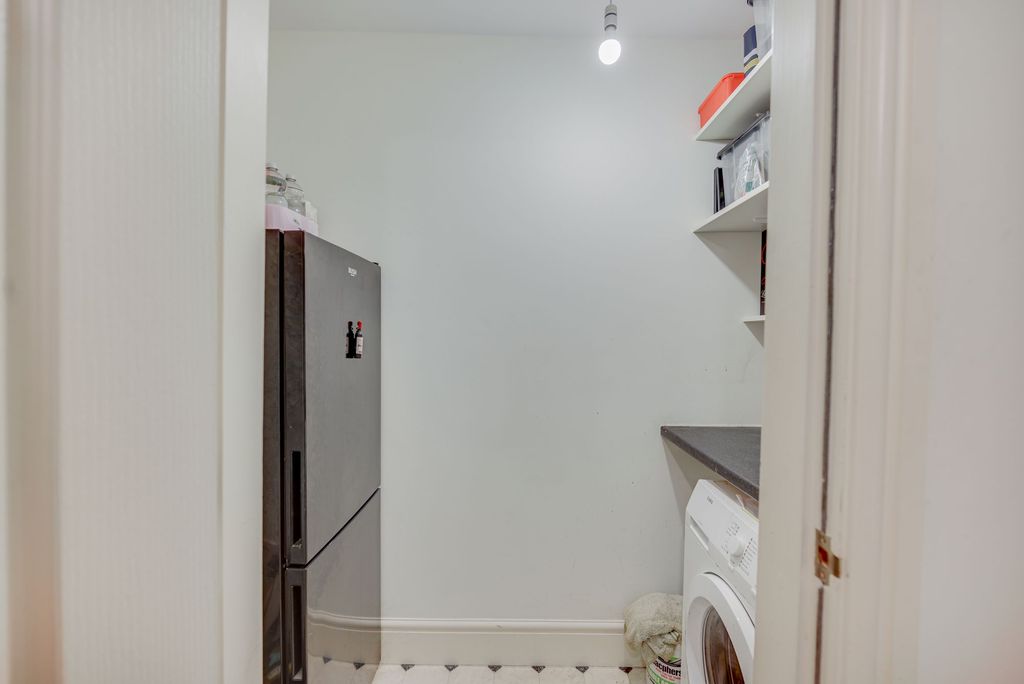 Additional image 20 of 3 bed flat for saleWestholme Close, Congleton CW12