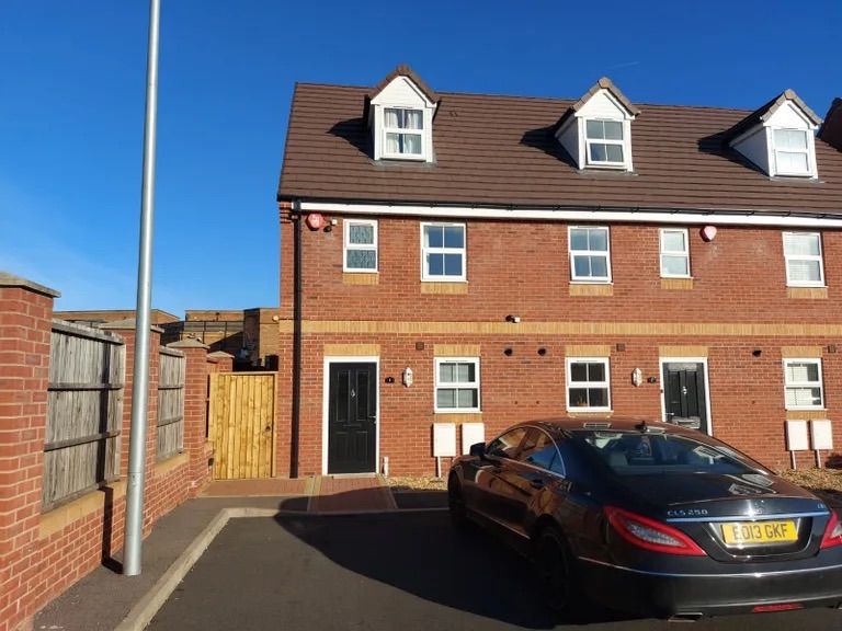 3 bed terraced house for saleCosens Drive, Cradley Heath B64