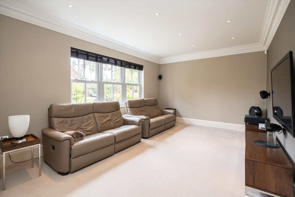 Additional image 9 of 5 bed detached house for saleHeath Ridge Green, Cobham, Surrey KT11