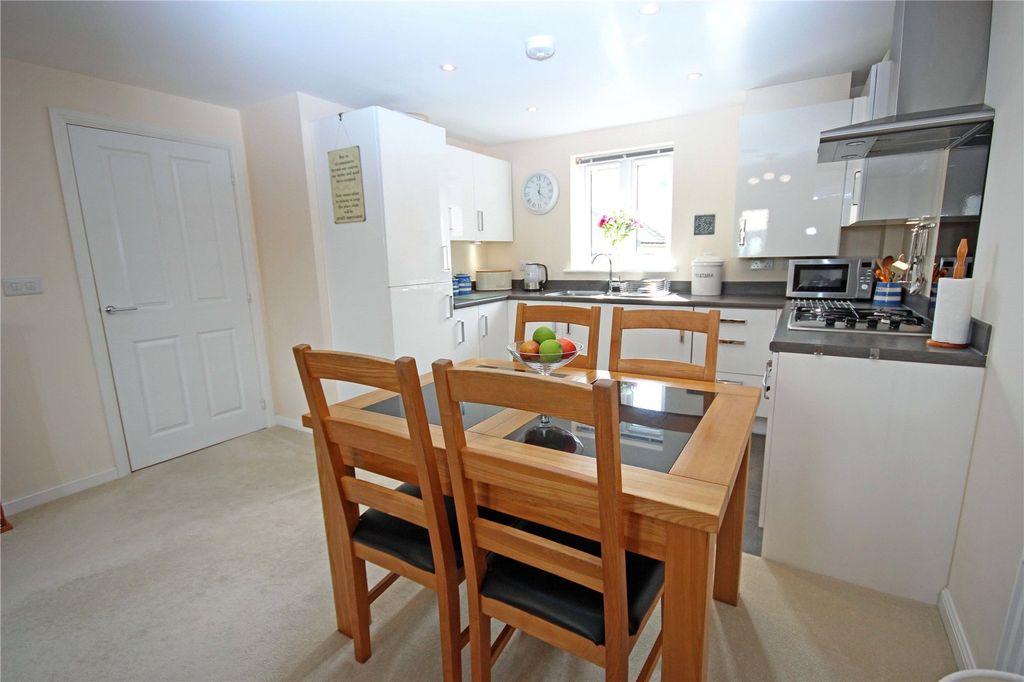 2 bed flat for saleShearwater Way, Seaton, Devon EX12 photo 3