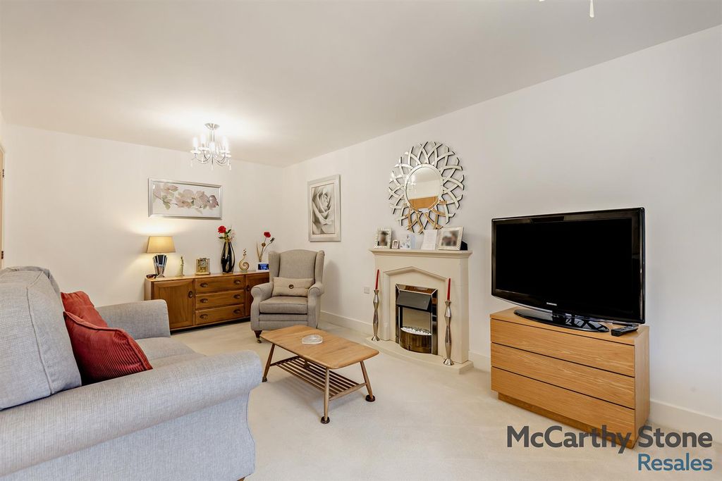 Additional image 4 of 2 bed flat for saleHorsley Place, High Street, Cranbrook, Kent TN17
