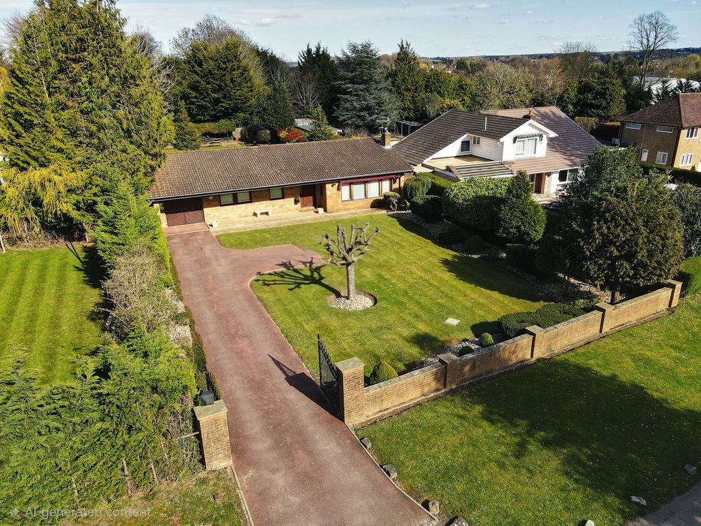 3 bed bungalow for saleWoodcote Park Avenue, Purley CR8