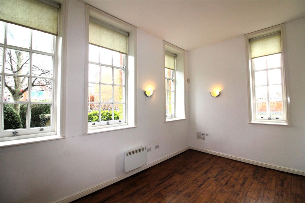 Additional image 7 of 1 bed flat for saleSalisbury Close, Crewe CW2