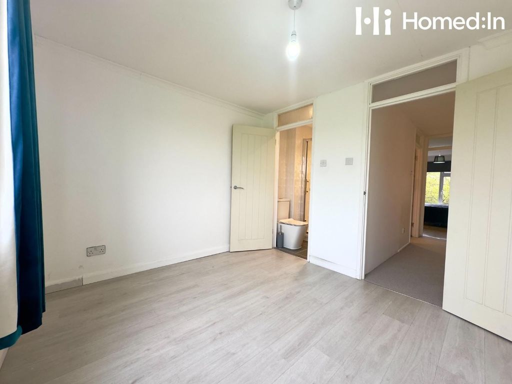 Additional image 16 of 2 bed flat for saleHailey Place, Cranleigh GU6