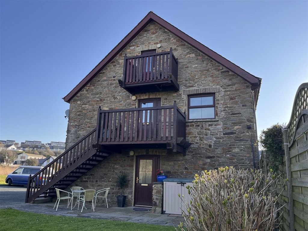3 bed flat for saleEnfield Road, Broad Haven, Haverfordwest SA62