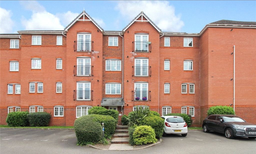 2 bed flat for saleBlount Close, Crewe, Cheshire CW1
