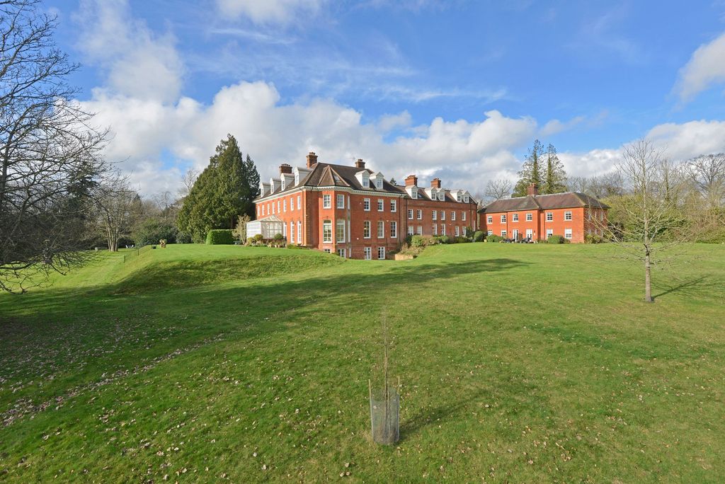 Additional image 20 of 2 bed flat for saleElmbridge Road, Cranleigh GU6