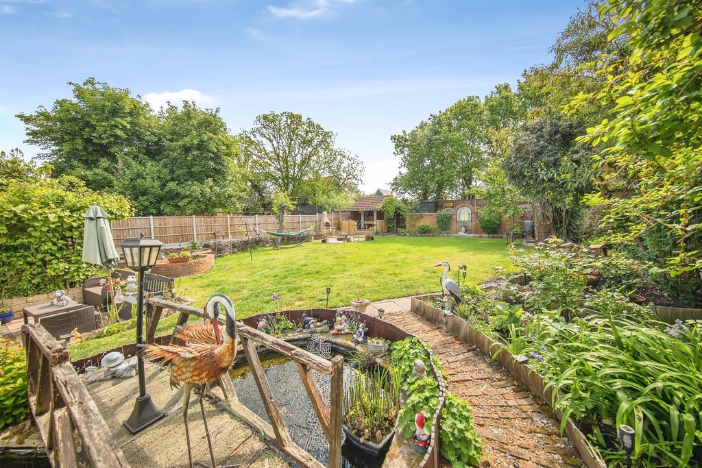 Additional image 32 of 4 bed detached house for saleIpswich Road, Colchester CO4