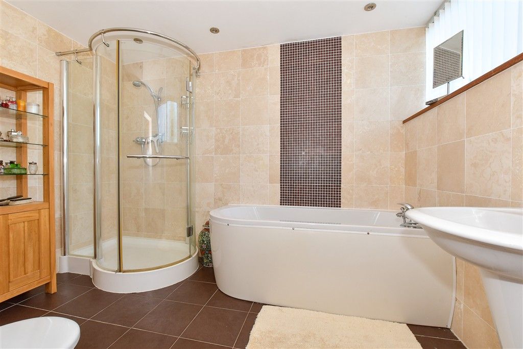 Additional image 10 of 4 bed detached house for saleNubia Close, Cowes, Isle Of Wight PO31