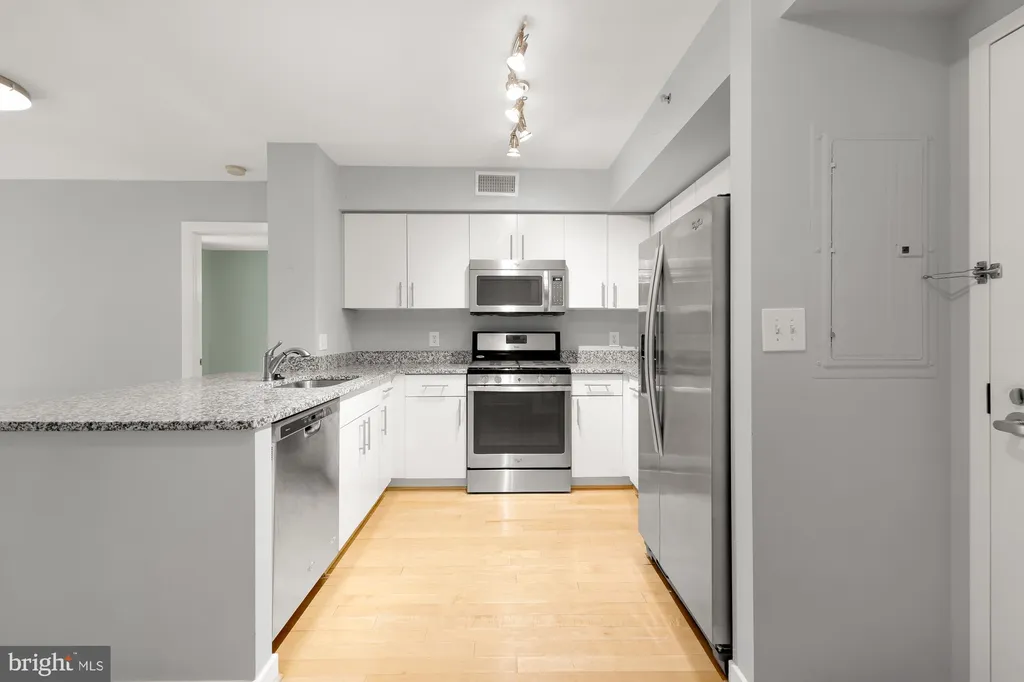 Additional image 7 of 1000 New Jersey Avenue SE Unit 728, Washington, DC 20003