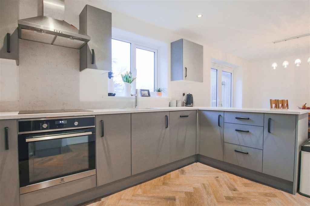 Additional image 11 of 5 bed detached house for saleLanky Gardens, Colne BB8