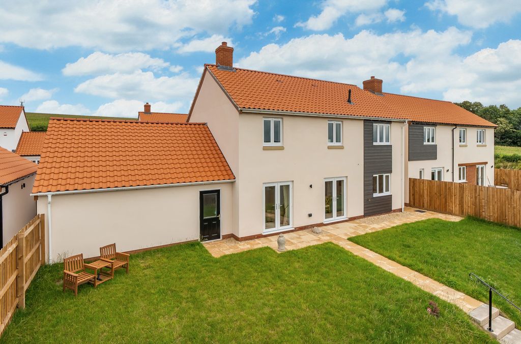 Additional image 8 of 4 bed detached house for saleWentworth Gardens, Crediton, Devon EX17