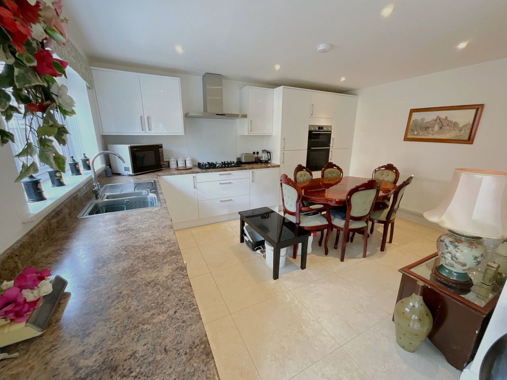 Additional image 9 of 4 bed detached house for saleHaden Cross Drive, Cradley Heath B64