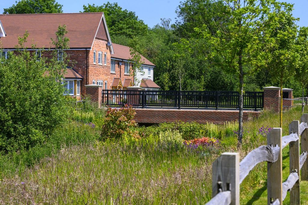 Additional image 35 of 4 bed semi-detached house for saleLeighwood Fields, Cranleigh, Surrey GU6