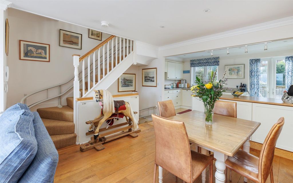Additional image 11 of 4 bed property for saleCowes, Isle Of Wight PO31