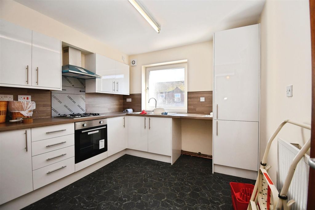 Additional image 6 of 2 bed flat for saleElm Tree Court, Cottingham HU16