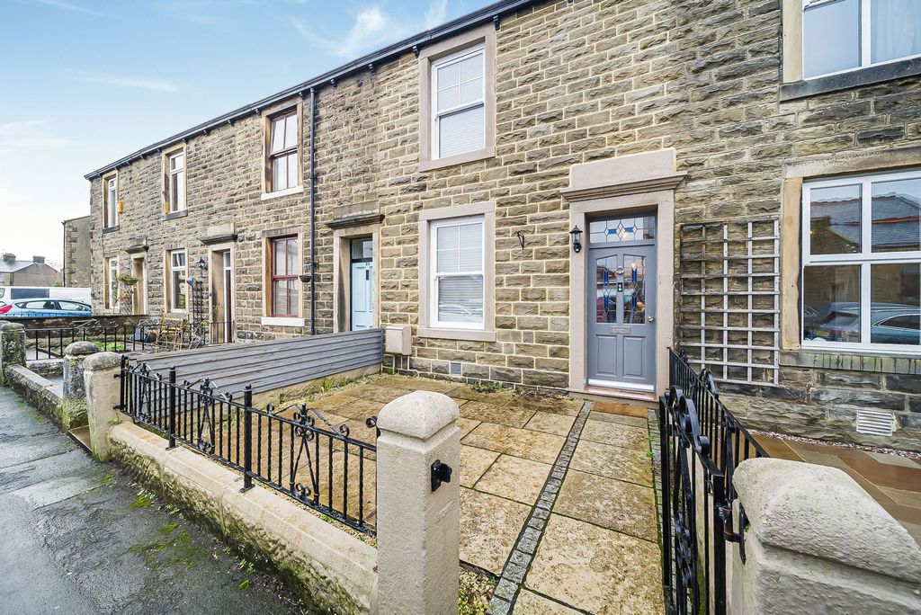 3 bed terraced house for saleSalthill Road, Clitheroe BB7