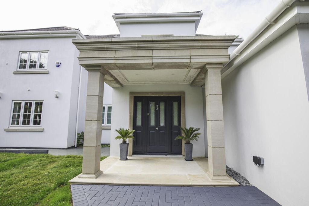 Additional image 5 of 6 bed detached house for saleRownhams, Rickman Hill Road, Chipstead CR5