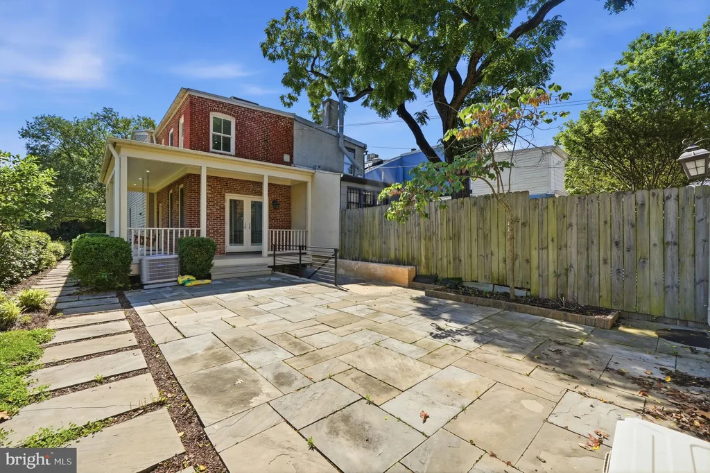 401 11th Street SE, Washington, DC 20003