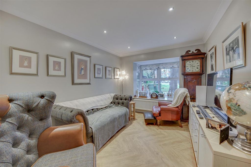 Additional image 7 of 7 bed detached house for saleBradbury Gardens, Congleton CW12