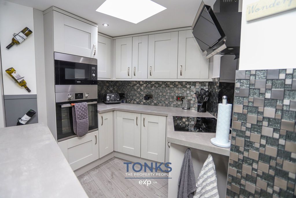 Additional image 8 of 2 bed bungalow for saleStation Road, Cradley Heath B64