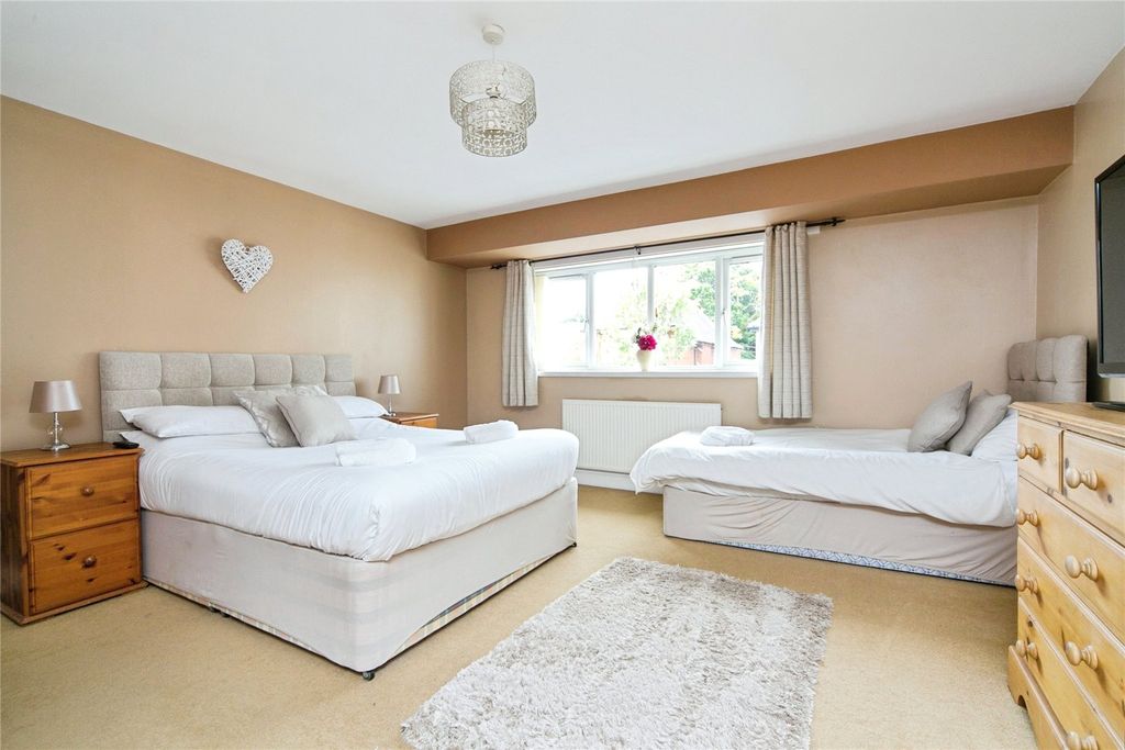 Additional image 14 of 5 bed detached house for salePenrhos Road, Colwyn Bay, Conwy LL28