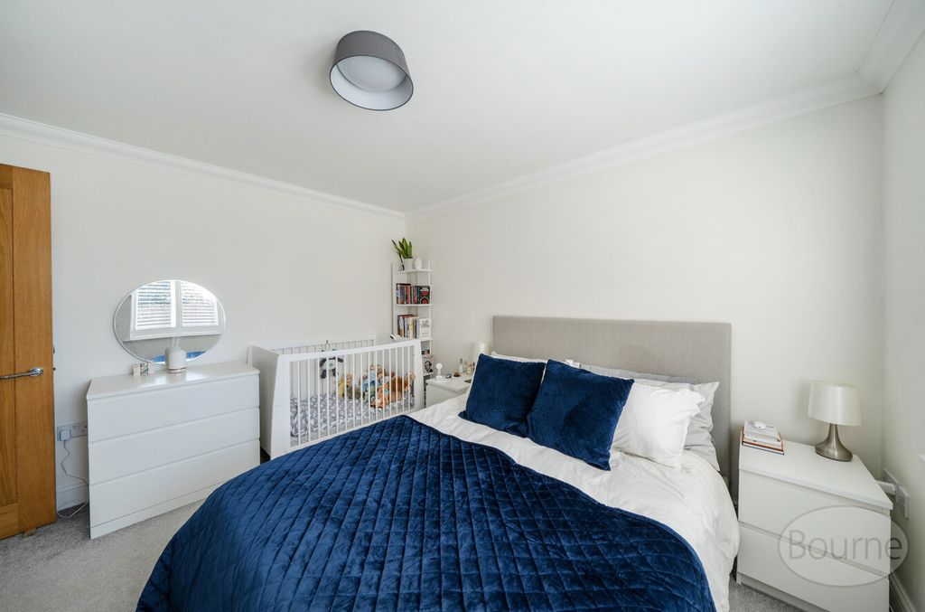 Additional image 6 of 1 bed flat for saleWoodgate Close, Tartar Road, Cobham, Surrey KT11