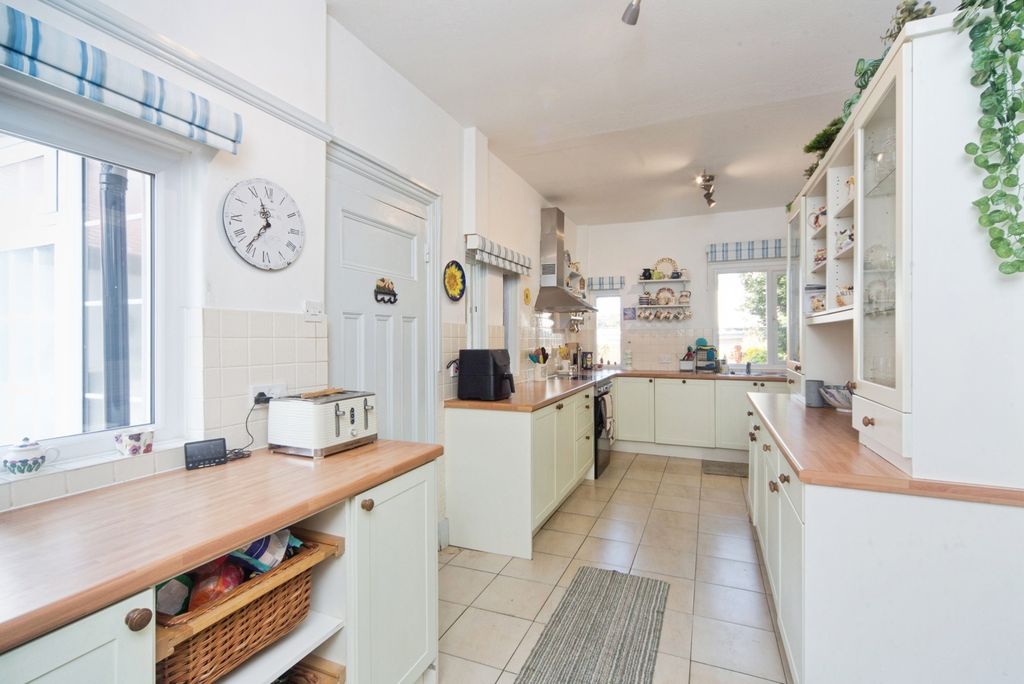 Additional image 5 of 6 bed detached house for saleEbberston Road East, Rhos On Sea, Colwyn Bay, Conwy LL28