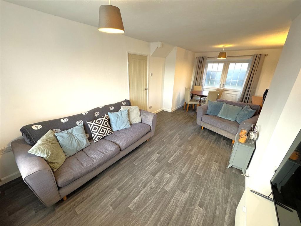Additional image 4 of 3 bed flat for saleElizabeth Street, Corby NN17