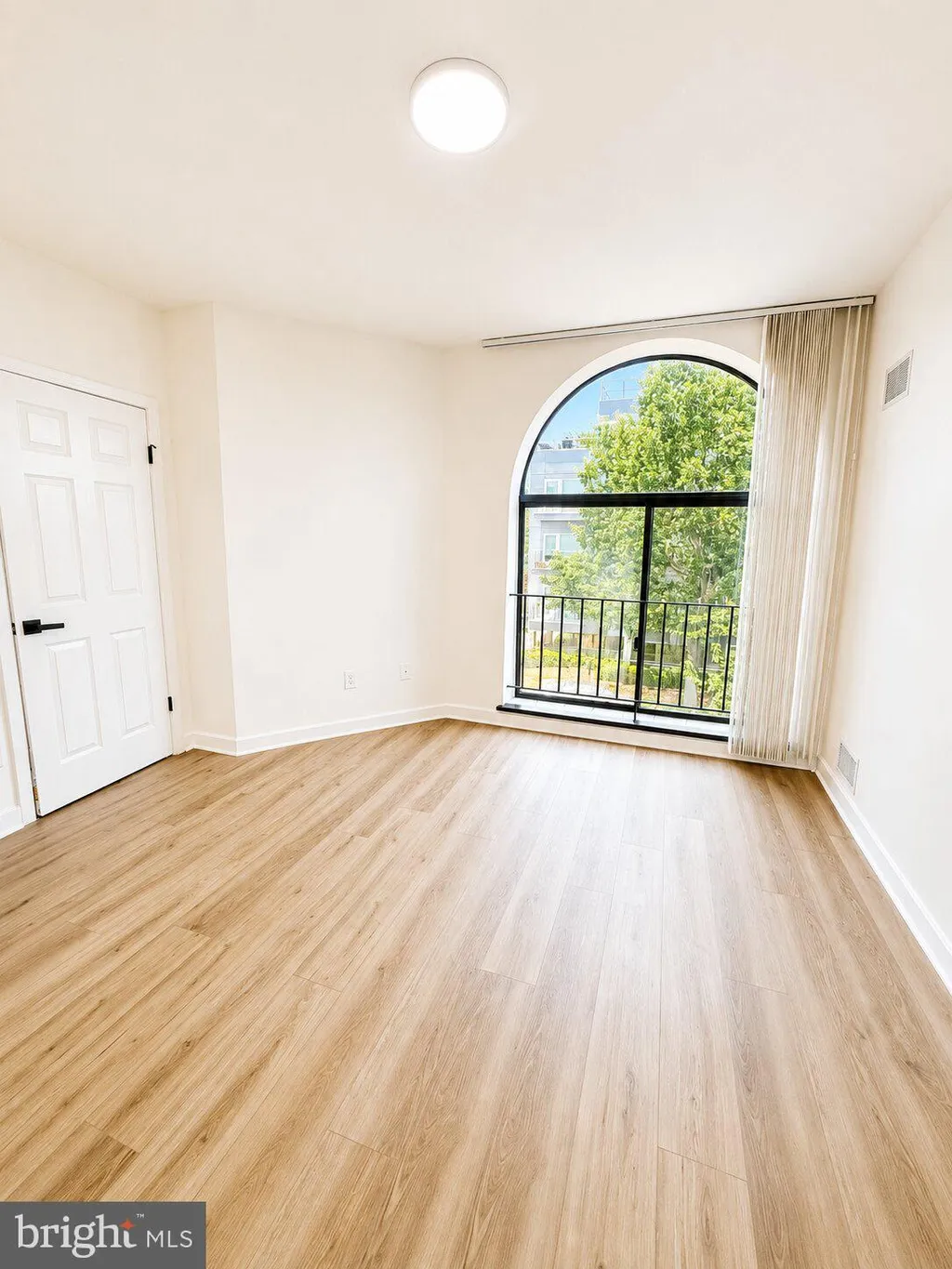 Additional image 14 of 406 15th Street SE Unit B, Washington, DC 20003