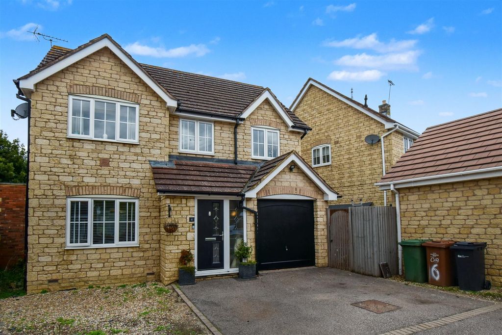 Additional image 12 of 6 bed detached house for saleNN17, Bramblewood Road, Weldon