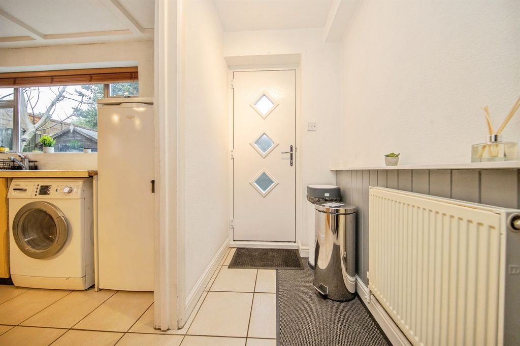 Additional image 9 of 3 bed semi-detached house for saleSt. Andrews Avenue, Colchester CO4