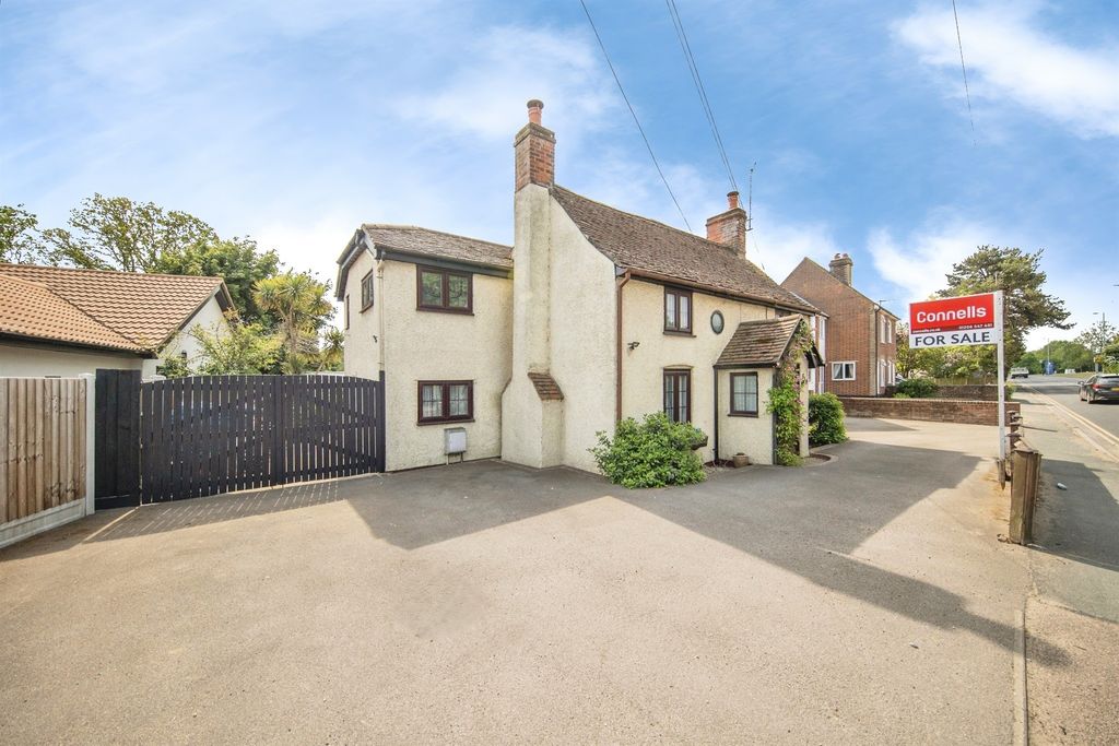 4 bed detached house for saleIpswich Road, Colchester CO4