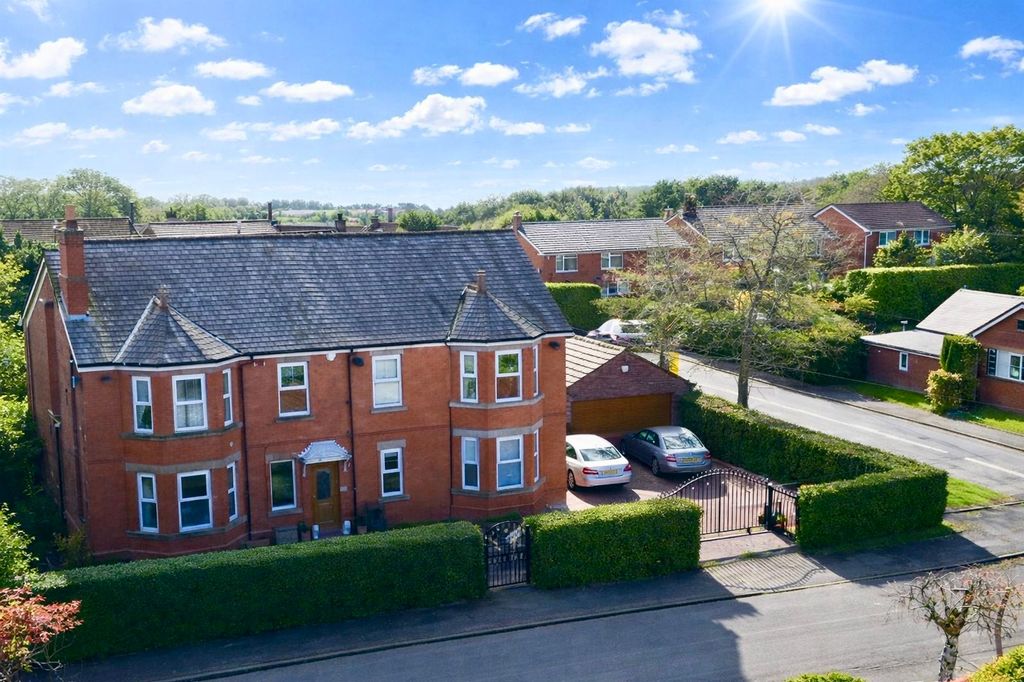 Additional image 3 of 7 bed detached house for saleGiantswood Lane, Congleton CW12