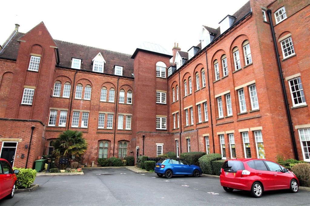 Additional image 12 of 1 bed flat for saleSalisbury Close, Crewe CW2